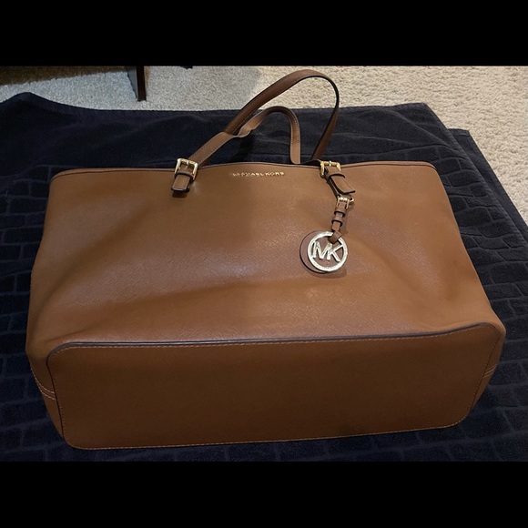 Michael Kors brown bag - Picture 2 of 9